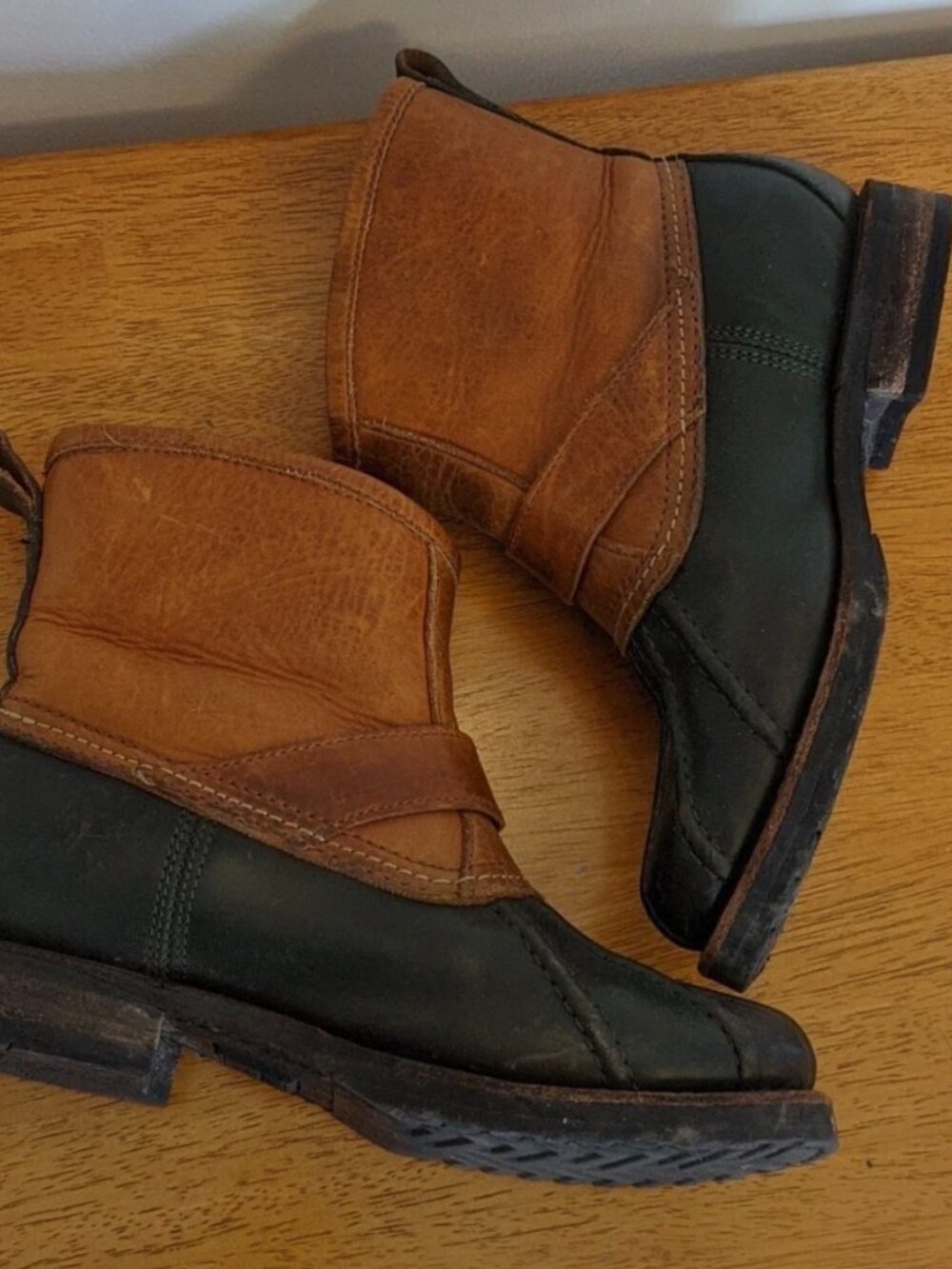 Frye Veronica Shearling + Leather Winter Duck Boots - Brown and Green - Picture 3 of 6